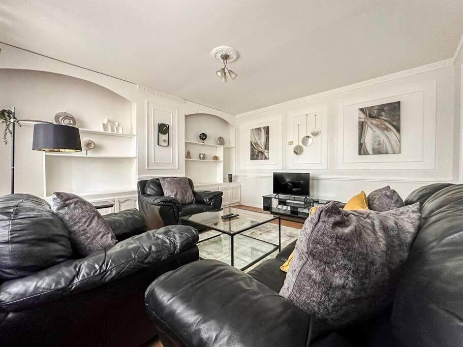 הוילה Newly Refurbished 3 Bed House Near London O2 Arena מראה חיצוני תמונה